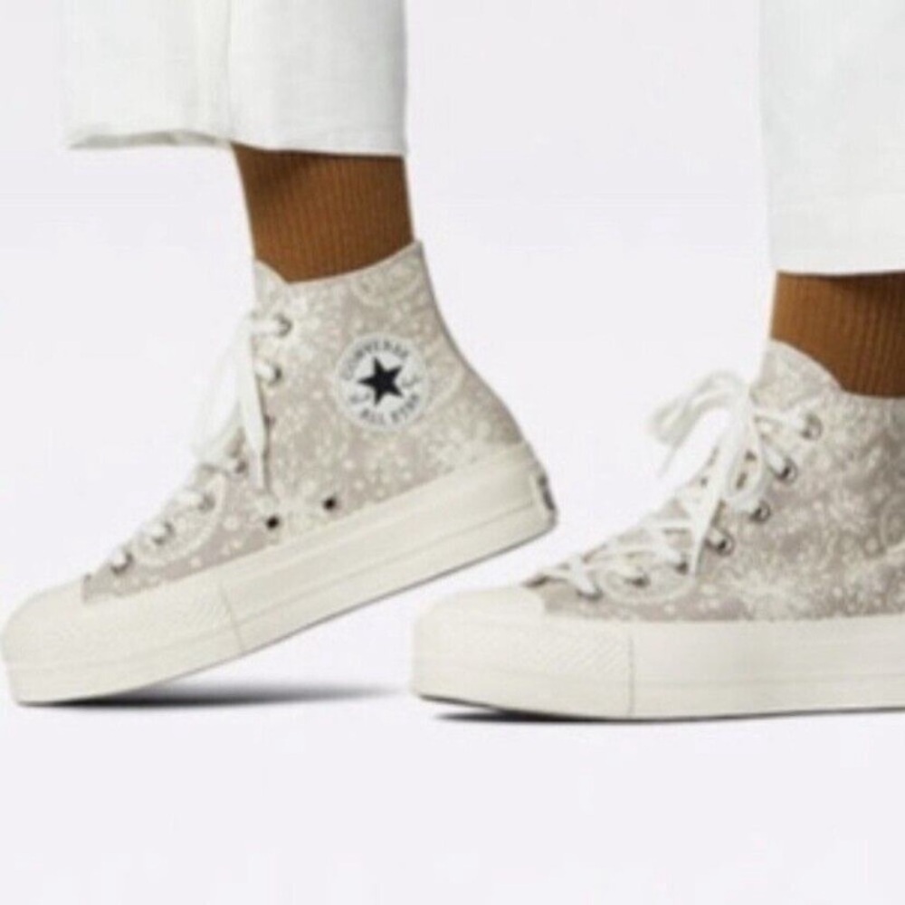 Converse Women's Tan Paisley High-Top Platform Sneakers Size 9.5